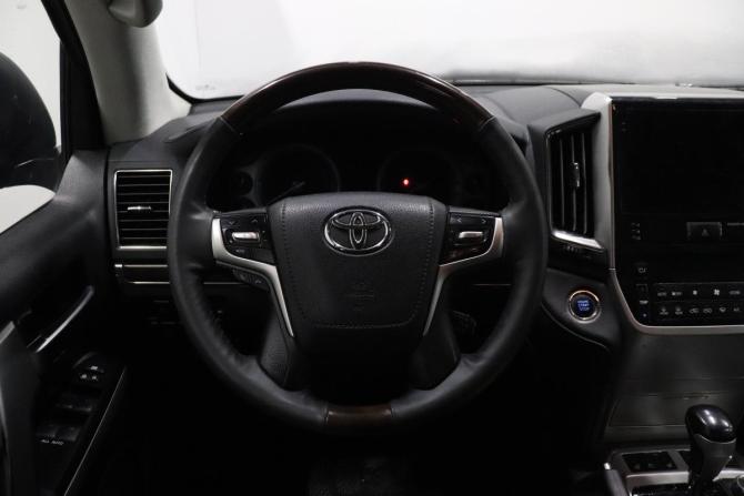 Toyota Land Cruiser 200 Series Рестайлинг 2 с пробегом 2015 года, цена 4 360 000 рублей, 286065 км, внедорожник, Автокод Объявления
