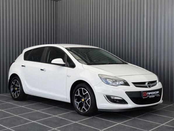 Opel Astra J с пробегом 2012 года, цена 687 000 рублей, 220877 км, хэтчбек, Автокод Объявления