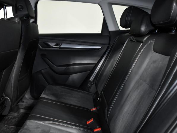 Skoda Karoq I с пробегом 2020 года, цена 2 490 000 рублей, 70000 км, внедорожник, Автокод Объявления