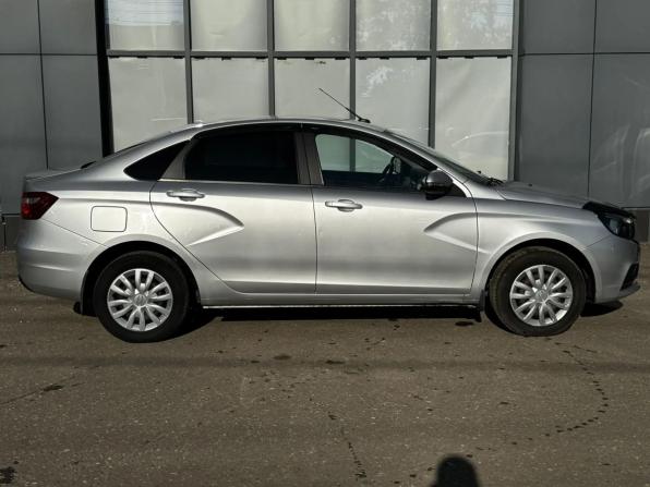 Lada (ВАЗ) Vesta I с пробегом 2022 года, цена 965 000 рублей, 118210 км, седан, Автокод Объявления