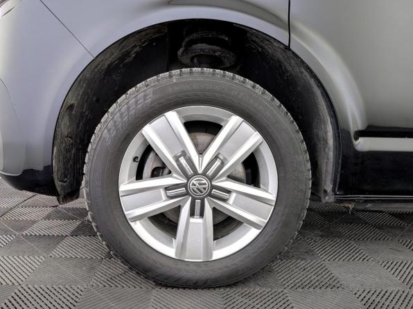 Volkswagen Multivan T6 Рестайлинг с пробегом 2021 года, цена 6 250 000 рублей, 68484 км, минивэн, Автокод Объявления