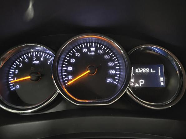 Renault Sandero II Рестайлинг с пробегом 2020 года, цена 1 120 000 рублей, 102001 км, хэтчбек, Автокод Объявления