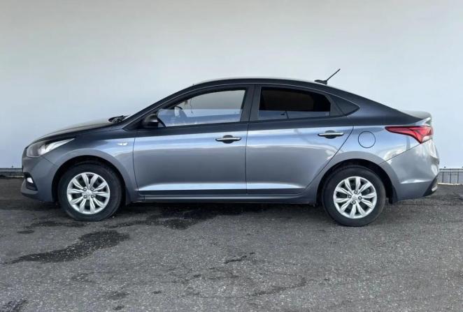 Hyundai Solaris II с пробегом 2018 года, цена 1 350 000 рублей, 153176 км, седан, Автокод Объявления