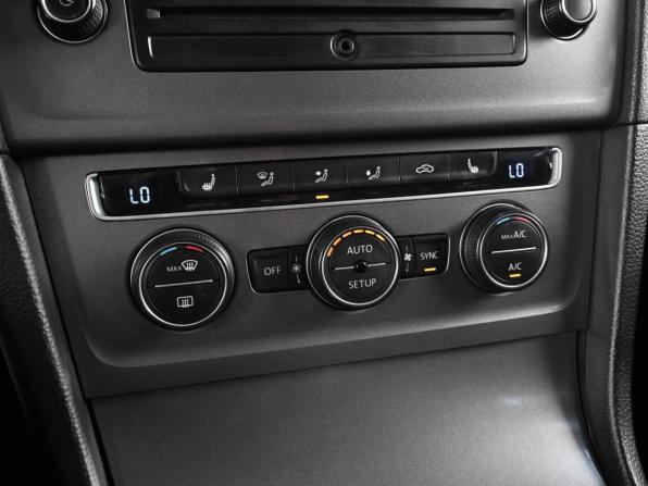 Volkswagen Golf VII с пробегом 2014 года, цена 1 129 000 рублей, 207010 км, хэтчбек, Автокод Объявления