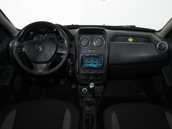 Renault Duster I Рестайлинг с пробегом 2017 года, цена 950 000 рублей, 195000 км, внедорожник, Автокод Объявления
