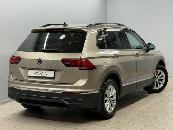 Volkswagen Tiguan II Рестайлинг с пробегом 2021 года, цена 2 330 000 рублей, 112938 км, внедорожник, Автокод Объявления