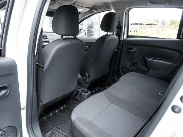 Renault Logan II Рестайлинг с пробегом 2019 года, цена 1 017 600 рублей, 32157 км, седан, Автокод Объявления