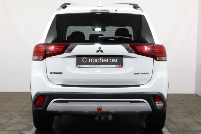 Mitsubishi Outlander III Рестайлинг 3 с пробегом 2018 года, цена 1 929 000 рублей, 109000 км, внедорожник, Автокод Объявления
