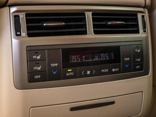 Lexus LX III Рестайлинг с пробегом 2012 года, цена 3 998 000 рублей, 163807 км, внедорожник, Автокод Объявления