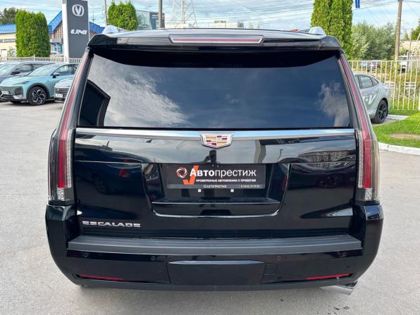 Cadillac Escalade IV с пробегом 2017 года, цена 4 490 000 рублей, 153040 км, внедорожник, Автокод Объявления