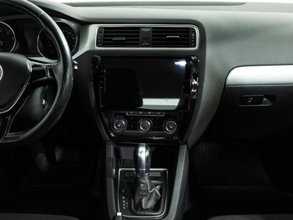Volkswagen Jetta VI Рестайлинг с пробегом 2017 года, цена 1 459 700 рублей, 91873 км, седан, Автокод Объявления
