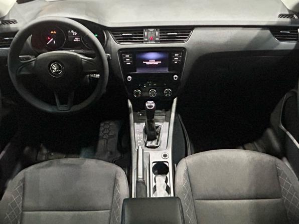 Skoda Octavia III (A7) Рестайлинг с пробегом 2017 года, цена 1 520 000 рублей, 165287 км, лифтбек, Автокод Объявления