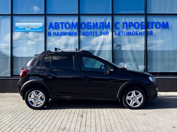 Renault Sandero II с пробегом 2017 года, цена 955 000 рублей, 102801 км, хэтчбек, Автокод Объявления