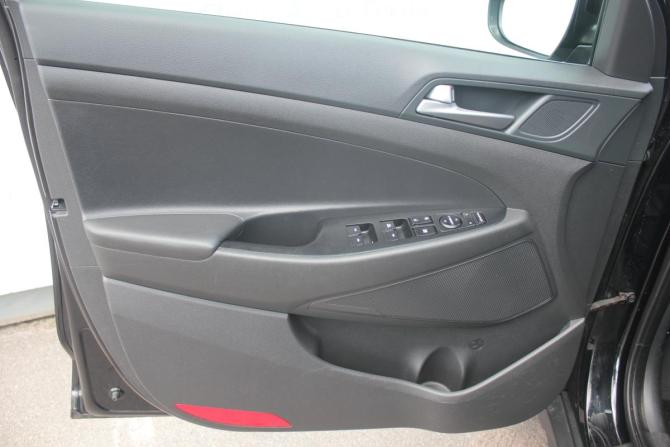 Hyundai Tucson III с пробегом 2016 года, цена 1 970 000 рублей, 78540 км, внедорожник, Автокод Объявления
