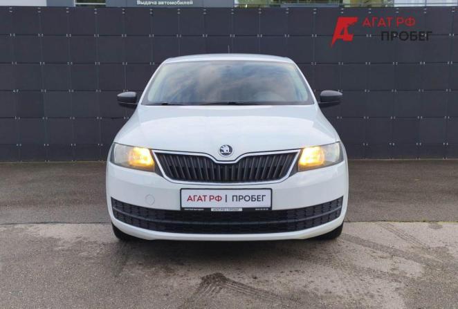 Skoda Rapid I с пробегом 2017 года, цена 1 370 000 рублей, 83349 км, лифтбек, Автокод Объявления