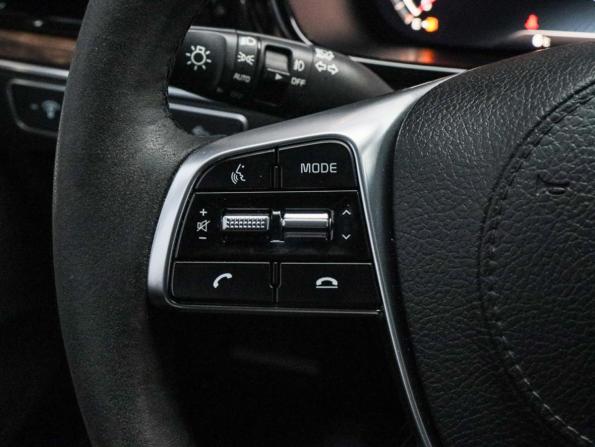 Kia Mohave I Рестайлинг 2 с пробегом 2021 года, цена 4 750 000 рублей, 84902 км, внедорожник, Автокод Объявления