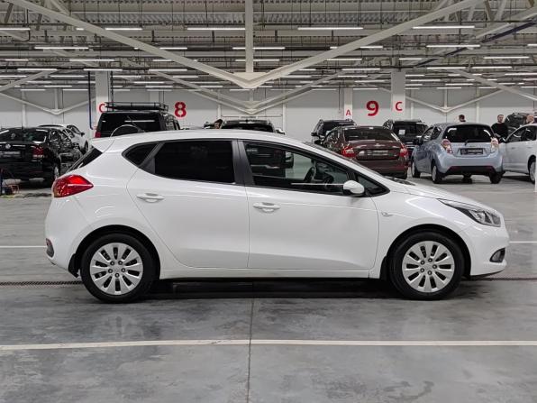Kia Ceed II с пробегом 2015 года, цена 1 228 000 рублей, 151062 км, хэтчбек, Автокод Объявления