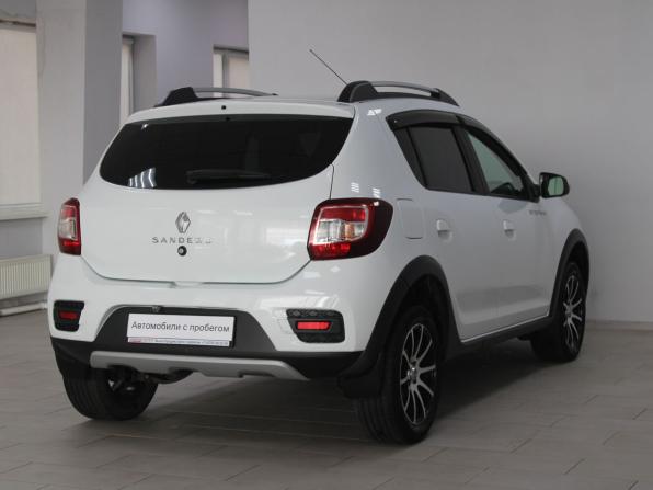 Renault Sandero II Рестайлинг с пробегом 2022 года, цена 1 399 900 рублей, 89731 км, хэтчбек, Автокод Объявления