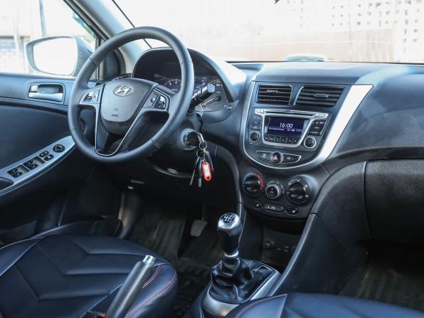 Hyundai Solaris I Рестайлинг с пробегом 2016 года, цена 1 069 000 рублей, 120722 км, седан, Автокод Объявления