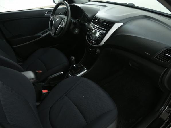 Hyundai Solaris I с пробегом 2013 года, цена 689 000 рублей, 120000 км, седан, Автокод Объявления