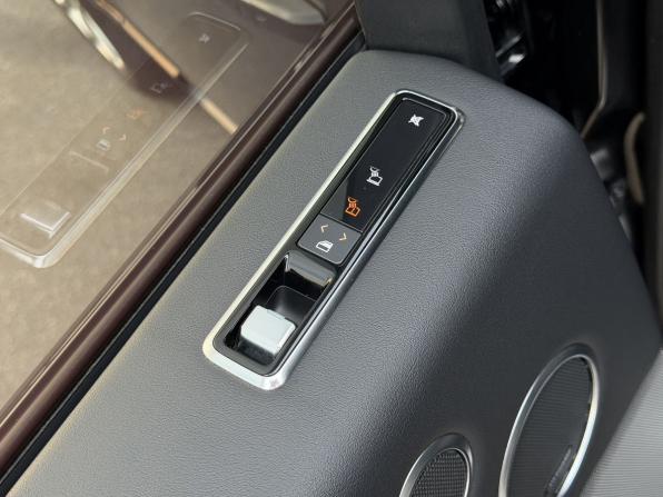 Land Rover Range Rover IV Рестайлинг с пробегом 2018 года, цена 4 750 000 рублей, 297456 км, внедорожник, Автокод Объявления