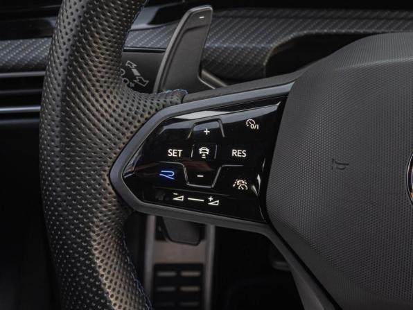 Volkswagen Golf R VIII с пробегом 2023 года, цена 6 200 000 рублей, 23644 км, хэтчбек, Автокод Объявления
