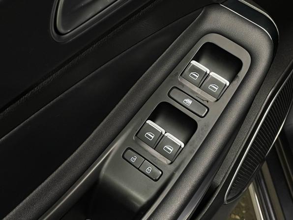 Omoda S5 с пробегом 2023 года, цена 1 350 000 рублей, 49194 км, седан, Автокод Объявления