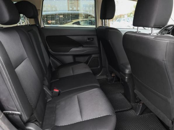 Mitsubishi Outlander III Рестайлинг 2 с пробегом 2017 года, цена 1 498 000 рублей, 194000 км, внедорожник, Автокод Объявления