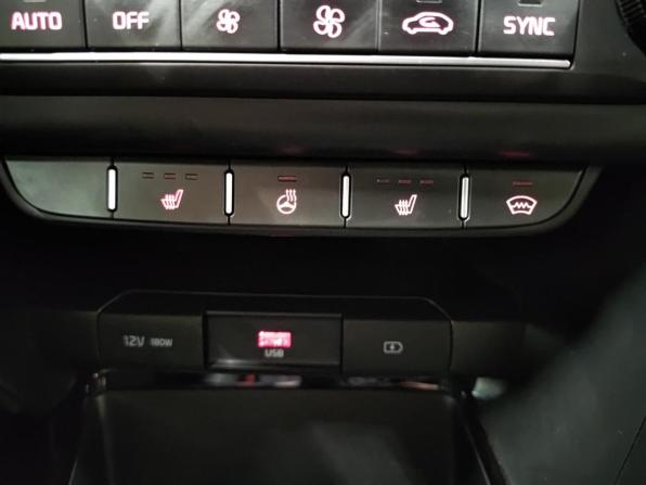 Kia Ceed III с пробегом 2021 года, цена 2 199 000 рублей, 23237 км, универсал, Автокод Объявления
