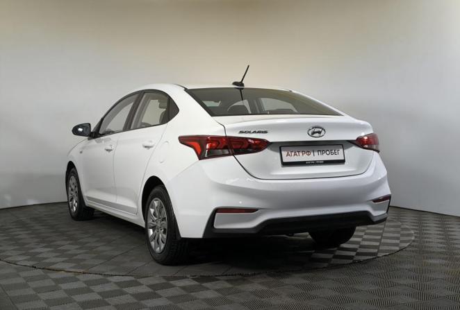 Hyundai Solaris II с пробегом 2018 года, цена 1 100 000 рублей, 77190 км, седан, Автокод Объявления