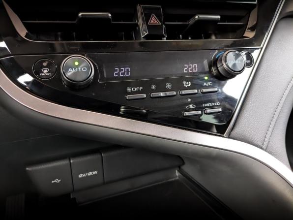 Toyota Camry VIII (XV70) Рестайлинг с пробегом 2021 года, цена 3 330 000 рублей, 88016 км, седан, Автокод Объявления