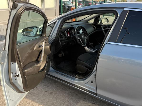 Opel Astra J с пробегом 2012 года, цена 520 000 рублей, 270000 км, хэтчбек, Автокод Объявления