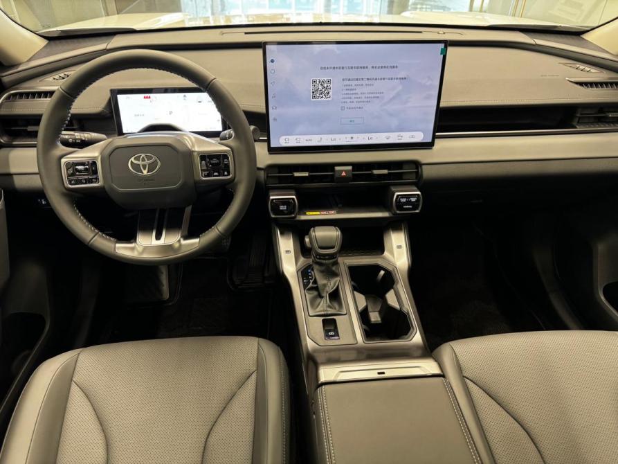 Toyota RAV4 VI (XA60) Челябинск  - изображение 11