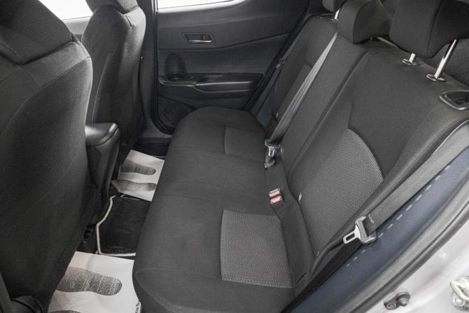 Toyota C-HR I с пробегом 2018 года, цена 1 899 000 рублей, 119300 км, внедорожник, Автокод Объявления