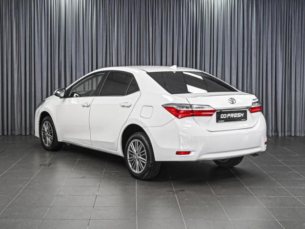 Toyota Corolla XI (E160 E170 E180) Рестайлинг 1 с пробегом 2018 года, цена 1 580 000 рублей, 119277 км, седан, Автокод Объявления