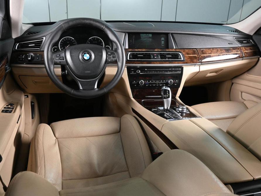 BMW 7 серии V (F01/F02/F04) Рестайлинг Ростов-на-Дону  - изображение 6