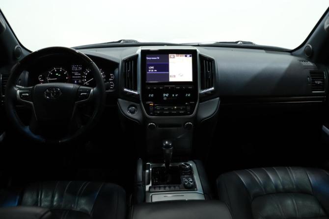 Toyota Land Cruiser 200 Series Рестайлинг 2 с пробегом 2020 года, цена 8 299 000 рублей, 267617 км, внедорожник, Автокод Объявления