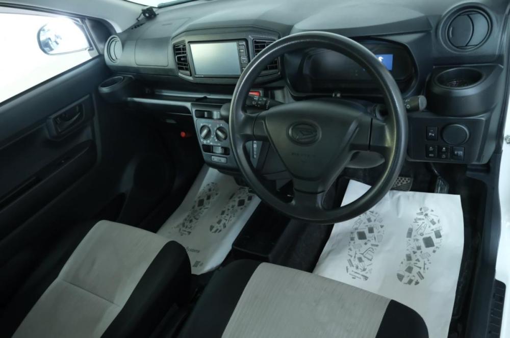 Daihatsu Mira e:S II Омск  - изображение 10