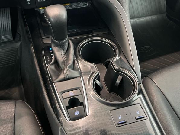 Toyota Camry VIII (XV70) с пробегом 2021 года, цена 2 630 000 рублей, 160000 км, седан, Автокод Объявления