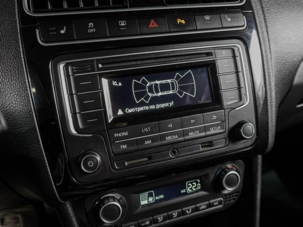 Volkswagen Polo V Рестайлинг с пробегом 2018 года, цена 1 229 000 рублей, 183827 км, седан, Автокод Объявления