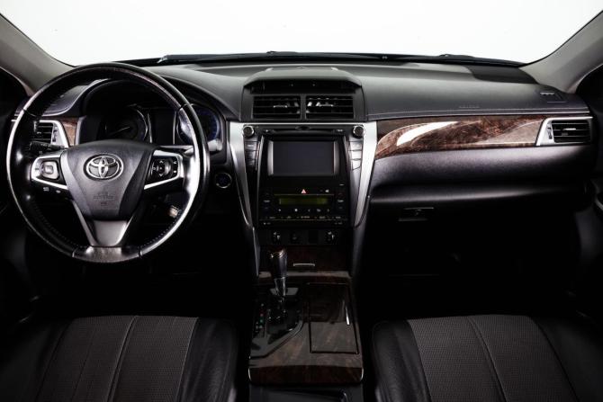 Toyota Camry VII (XV50) Рестайлинг с пробегом 2015 года, цена 1 959 000 рублей, 204884 км, седан, Автокод Объявления