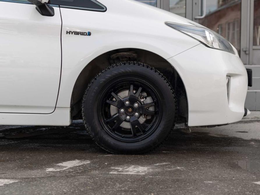 Toyota Prius III Рестайлинг (XW30) Новосибирск  - изображение 12