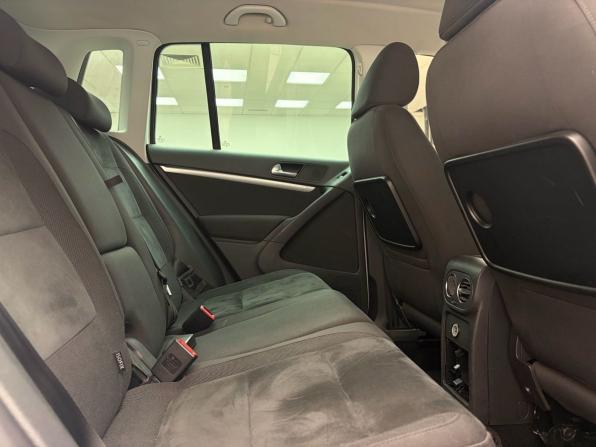 Volkswagen Tiguan I Рестайлинг с пробегом 2013 года, цена 990 000 рублей, 265203 км, внедорожник, Автокод Объявления