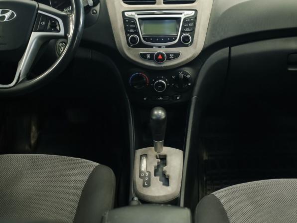Hyundai Solaris I с пробегом 2011 года, цена 750 000 рублей, 172594 км, хэтчбек, Автокод Объявления