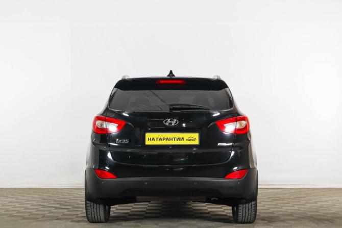 Hyundai ix35 I Рестайлинг с пробегом 2015 года, цена 1 599 000 рублей, 135000 км, внедорожник, Автокод Объявления