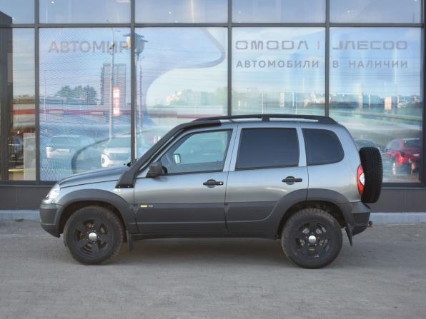 Chevrolet Niva I Рестайлинг с пробегом 2018 года, цена 680 000 рублей, 134191 км, внедорожник, Автокод Объявления