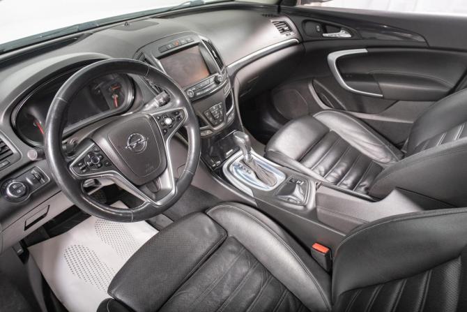 Opel Insignia I Рестайлинг с пробегом 2014 года, цена 1 179 000 рублей, 220000 км, седан, Автокод Объявления