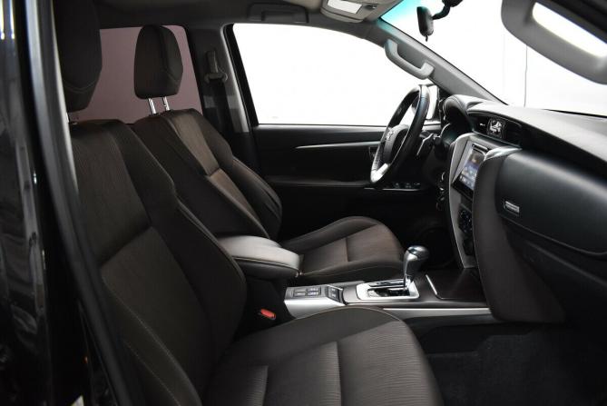 Toyota Fortuner II с пробегом 2018 года, цена 3 060 000 рублей, 182239 км, внедорожник, Автокод Объявления