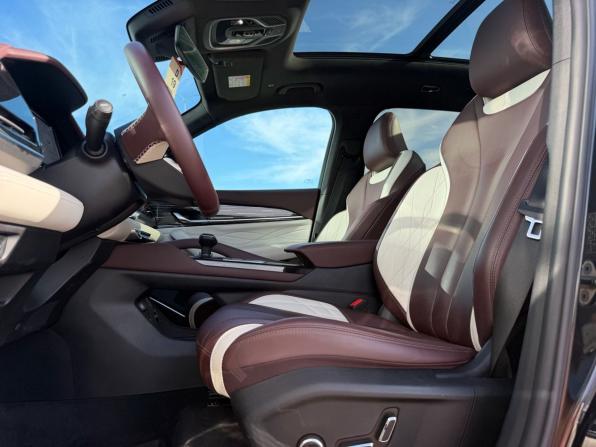 Geely Monjaro I с пробегом 2023 года, цена 2 670 000 рублей, 99859 км, внедорожник, Автокод Объявления