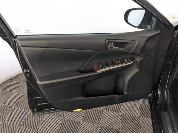 Toyota Camry VII (XV50) Рестайлинг с пробегом 2017 года, цена 2 850 000 рублей, 52500 км, седан, Автокод Объявления